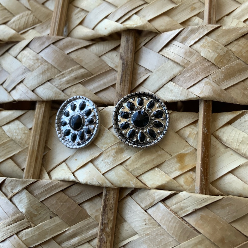 Silver & Black Earrings - Picture 6 of 6